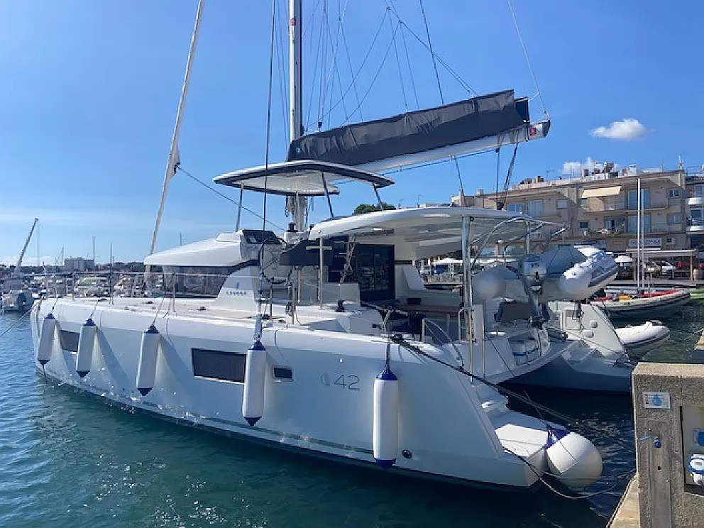 Lagoon 42
