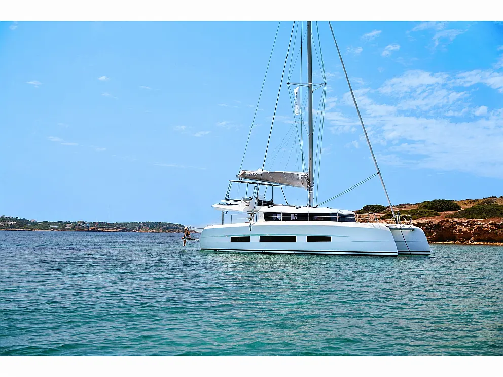 Dufour Catamaran 48 5c+5h