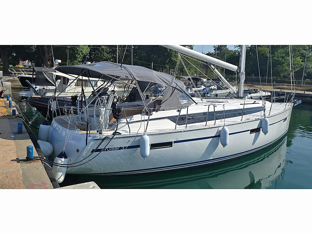 Bavaria Cruiser 37