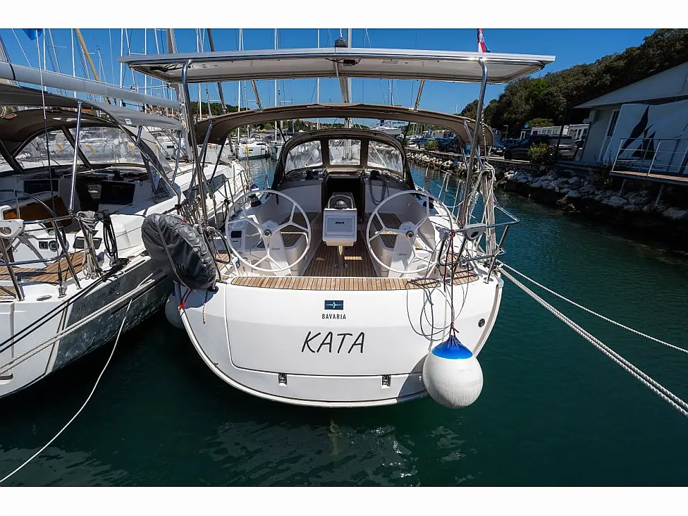Bavaria Cruiser 37 (2)