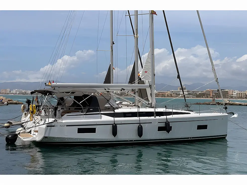 Bavaria C42