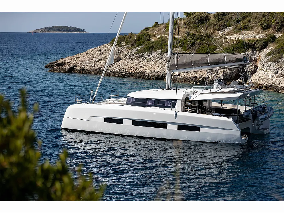 Dufour Catamaran 48 5c+5h