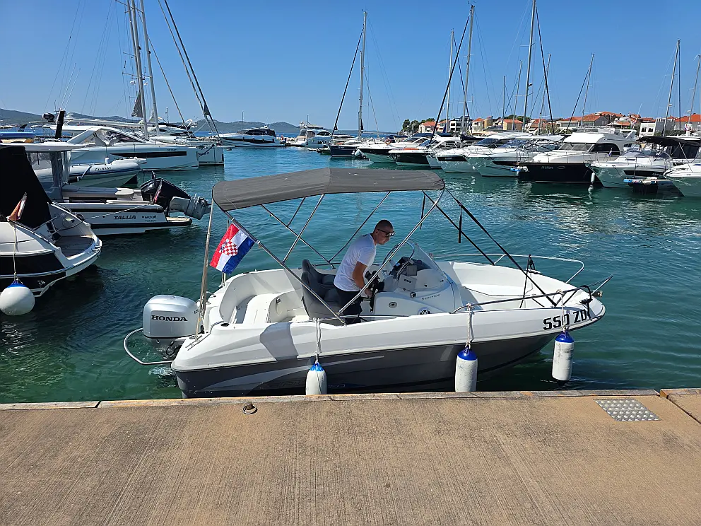 Beneteau Flyer 550