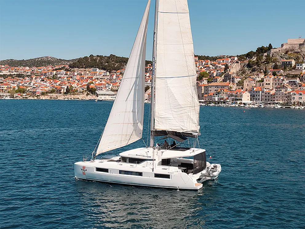 Lagoon 50