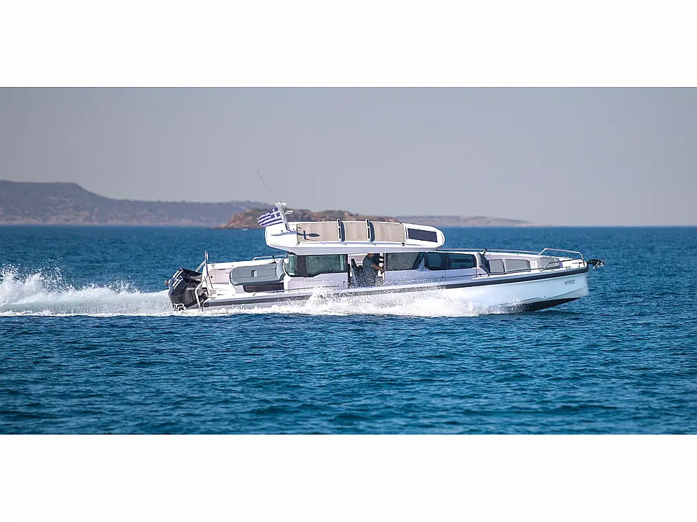 Axopar 37 XC Cross Cabin (2 cabins)