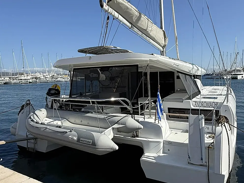 Lagoon 43