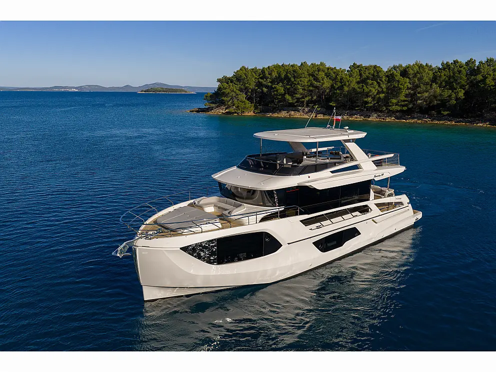 Absolute Navetta 64 Fly
