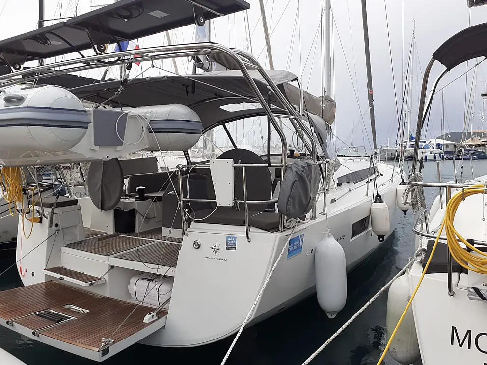 Sun Odyssey 440