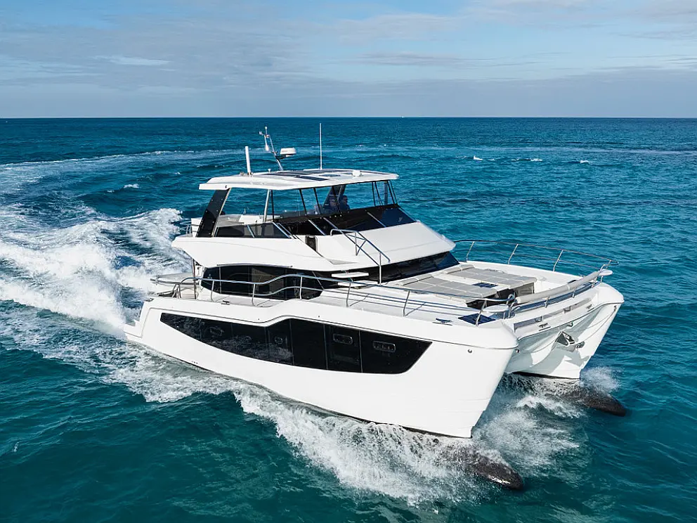 Aquila 50 Yacht