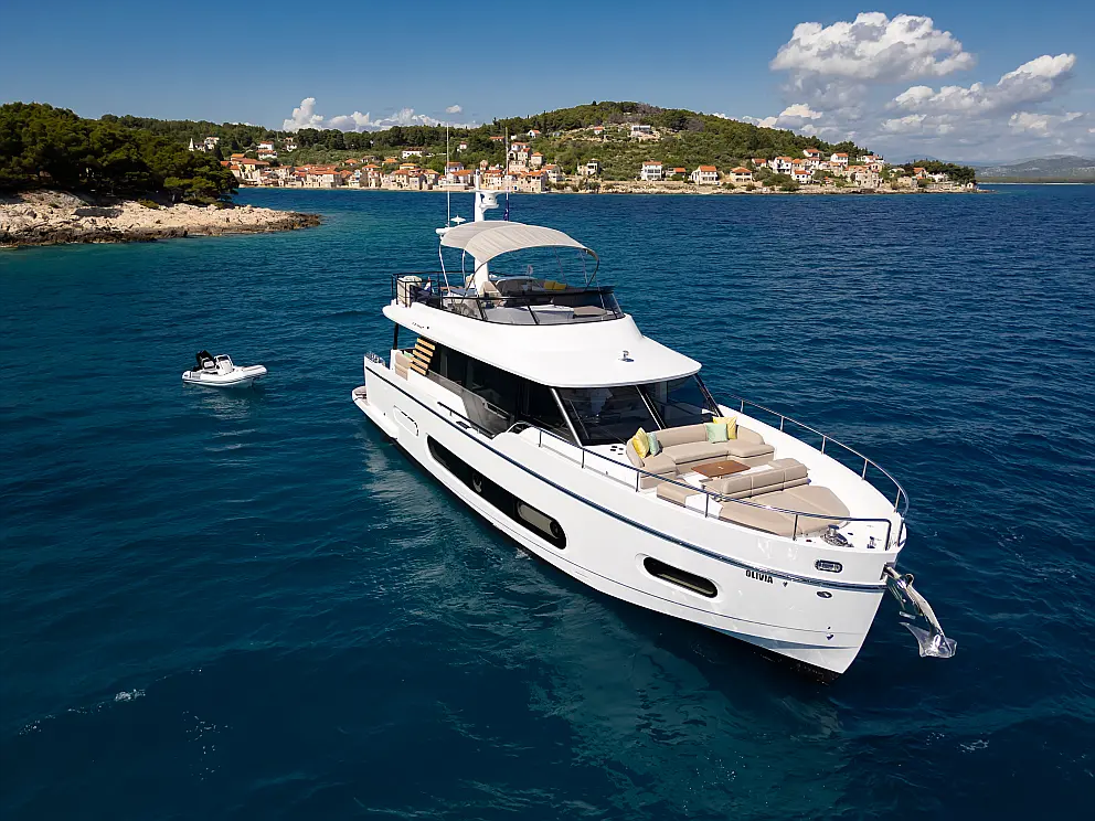 Azimut Magellano 60