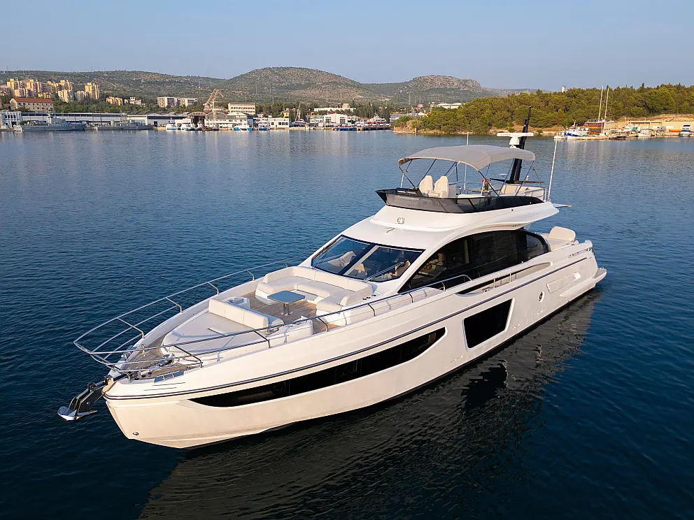 Azimut S7