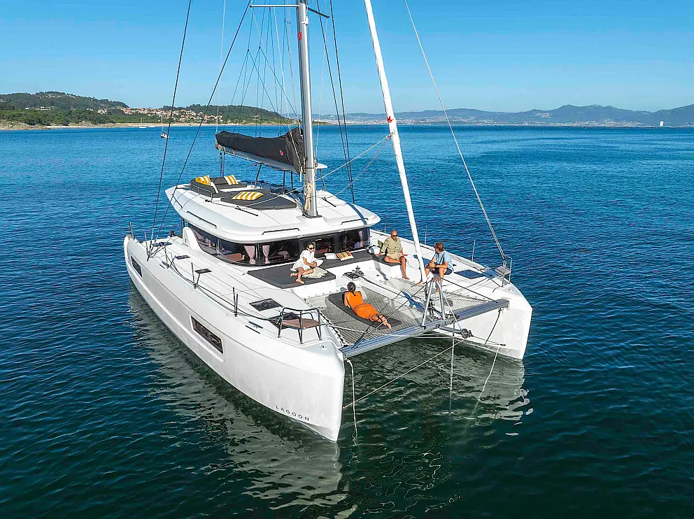 Lagoon 43 