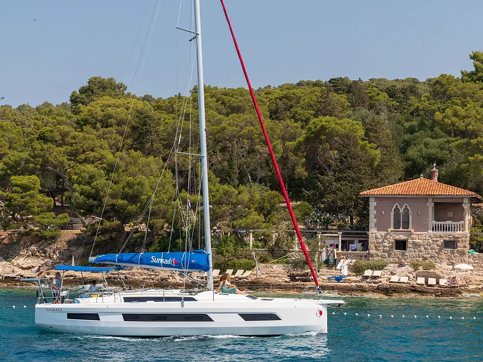 Sunsail 44.4