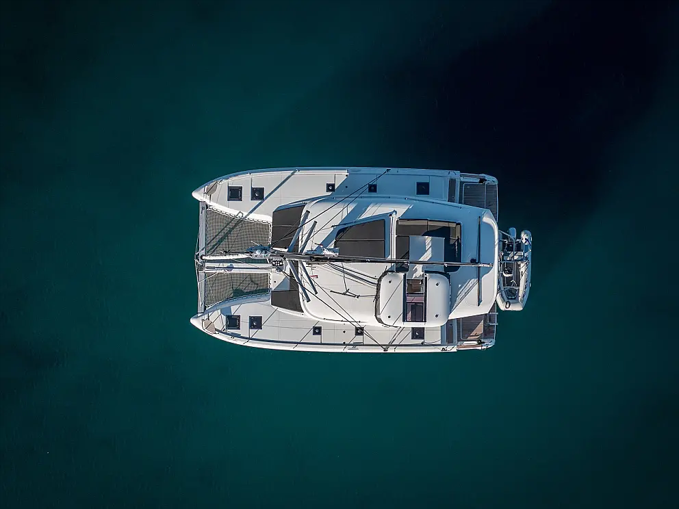 Lagoon 43