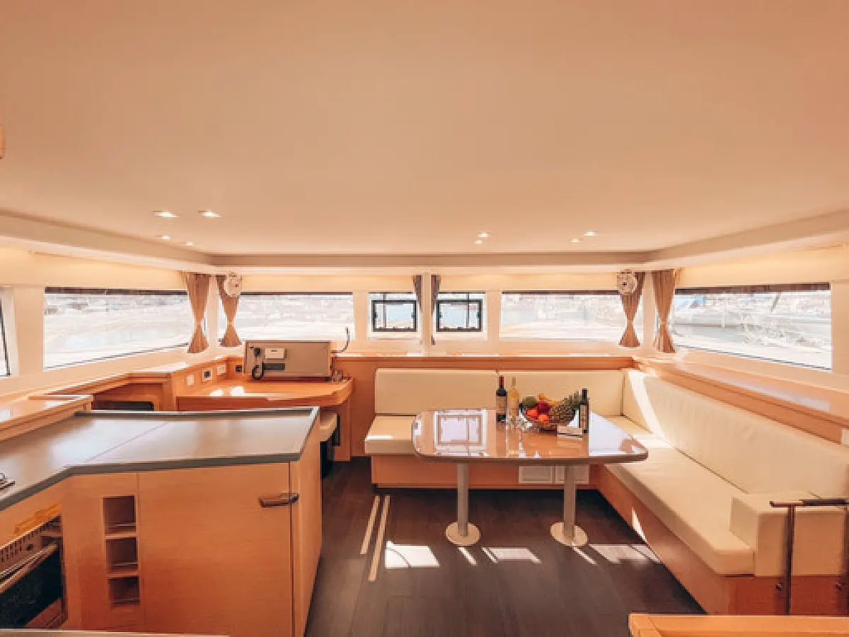 Lagoon 450 Sport - Satyam Melody  - Unutrašnja slika