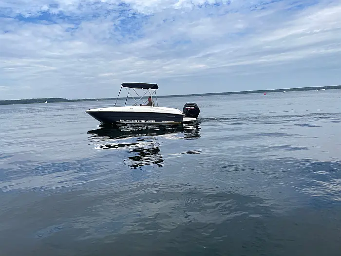 Bayliner E16