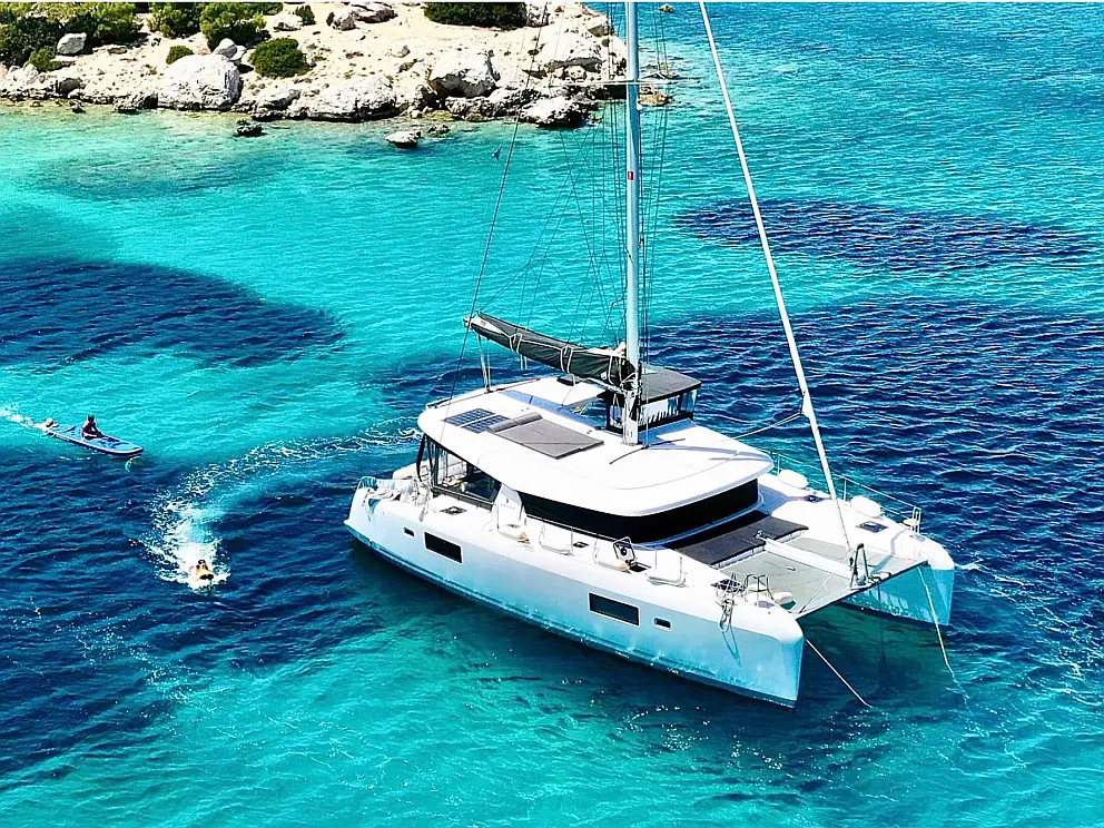 Lagoon 42
