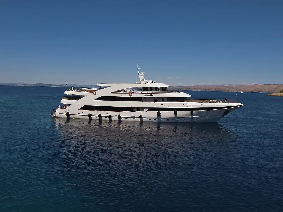 Luxury Motor Yacht A