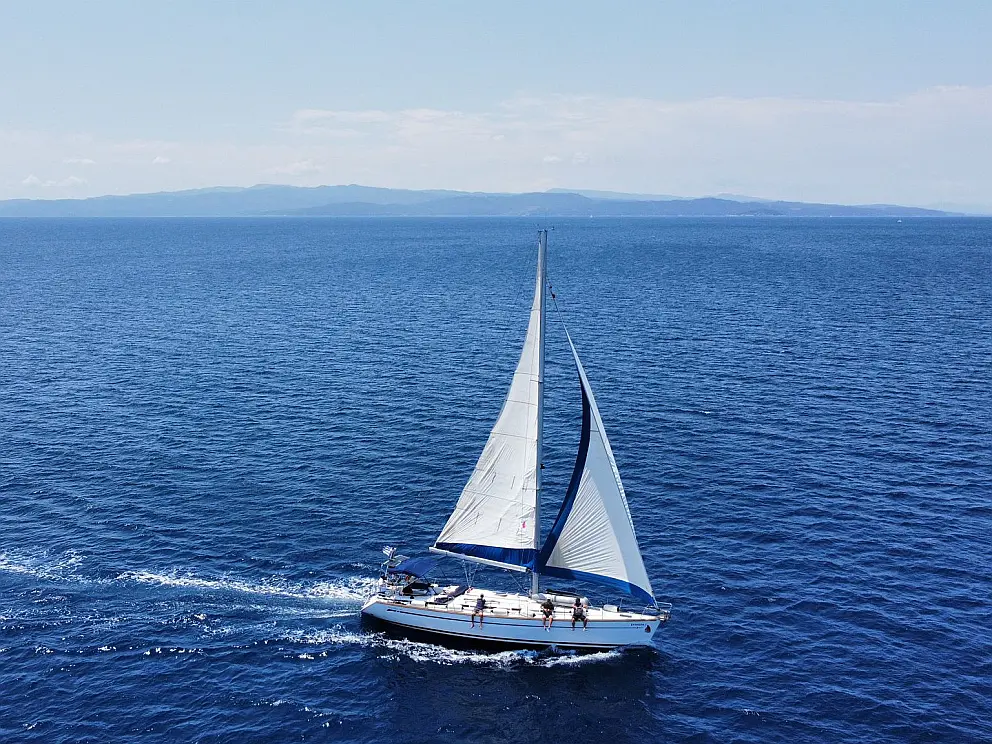 Bavaria 44